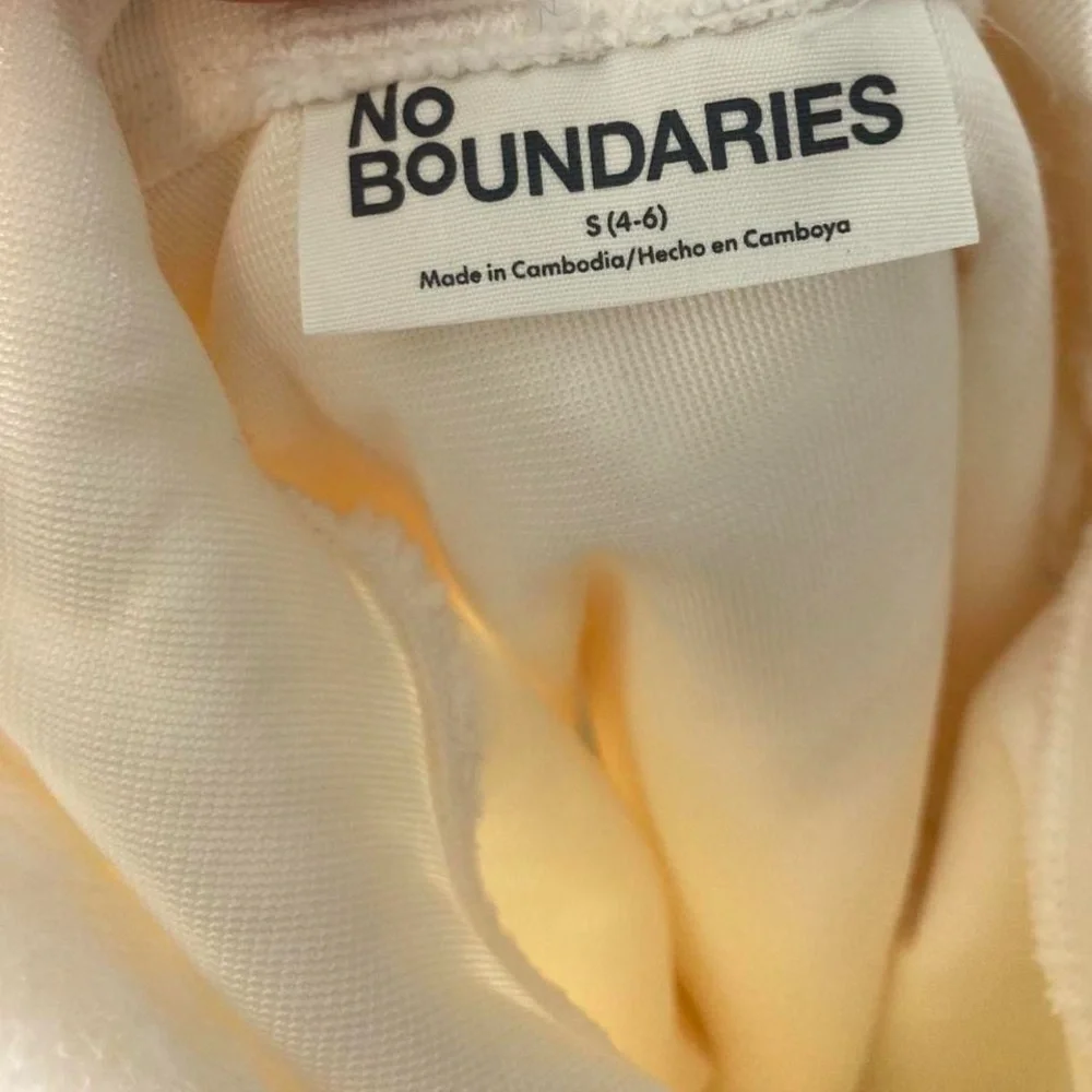 No Boundaries Plush faux fur Hooded pullover in Cream s 4-6